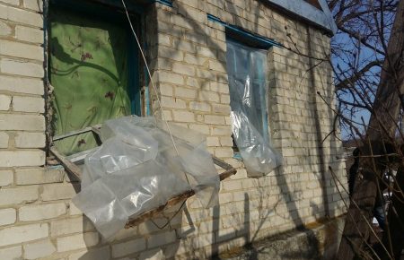 Луганське обстріляли: частина жителів залишилася без світла та газу