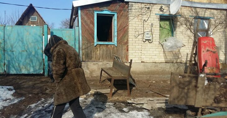 Бойовики обстріляли селища на Світлодарській дузі (ФОТО) Бойовики обстріляли селища на Світлодарській дузі (ФОТО)