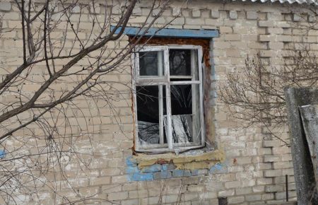 Селище Луганське залишилося без світла в зв'язку з обстрілами бойовиків (ФОТО)