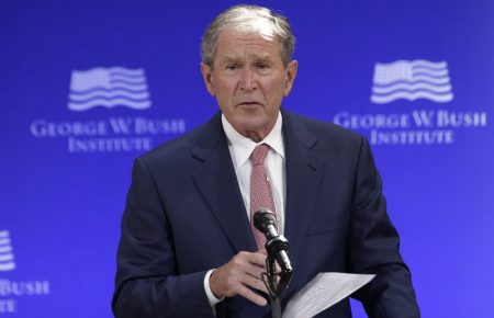 Джордж Буш заявив, що Росія втрутилась американські вибори у 2016 році