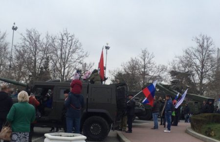 Кримчан агітують служити у Збройних силах Російської Федерації (ФОТО)