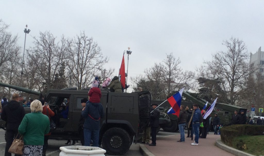 Кримчан агітують служити у Збройних силах Російської Федерації (ФОТО)