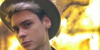 Колишній лідер китайського гурту заспівав українською Колишній лідер китайського гурту заспівав українською