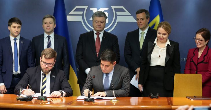 Перші 30 локомотивів General Еlectric планують доставити в Україну до кінця року (ФОТО, Відео) Перші 30 локомотивів General Еlectric планують доставити в Україну до кінця року (ФОТО, Відео)