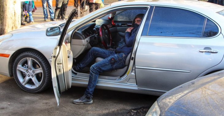В Одесі біля дитячого майданчика сталася стрілянина, одну людину поранено (ФОТО) В Одесі біля дитячого майданчика сталася стрілянина, одну людину поранено (ФОТО)