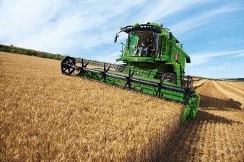 Великі агрокомпанії не мали б отримувати дотацій з держбюджету, - журналіст Великі агрокомпанії не мали б отримувати дотацій з держбюджету, - журналіст