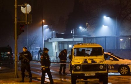 Невідомий у Чорногорії кинув гранату до посольства США і підірвав себе