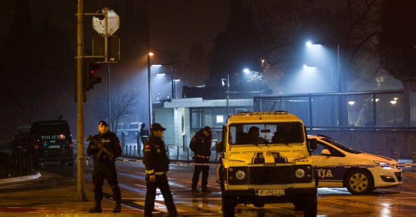 Невідомий у Чорногорії кинув гранату до посольства США і підірвав себе