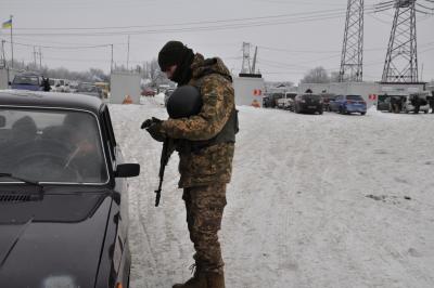 У Донецьк направили 36 вантажівок гуманітарної допомоги