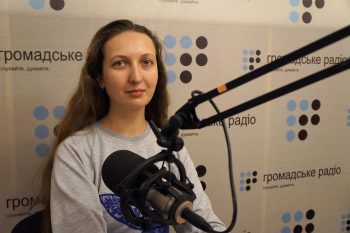 Цветы в болванке от «Града», или Истории людей, которые не покинули дома в «серой зоне» Цветы в болванке от «Града», или Истории людей, которые не покинули дома в «серой зоне»