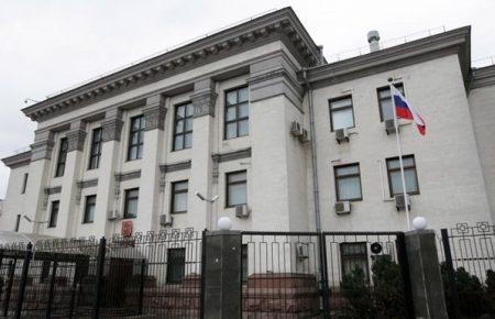 Націоналісти обіцяють блокувати російські дипустанови в Україні у день виборів президента РФ