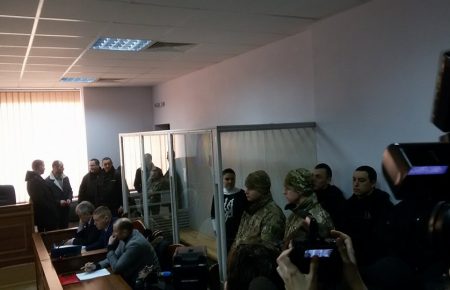 Савченко сидітиме на суді поруч з адвокатами (ФОТО)