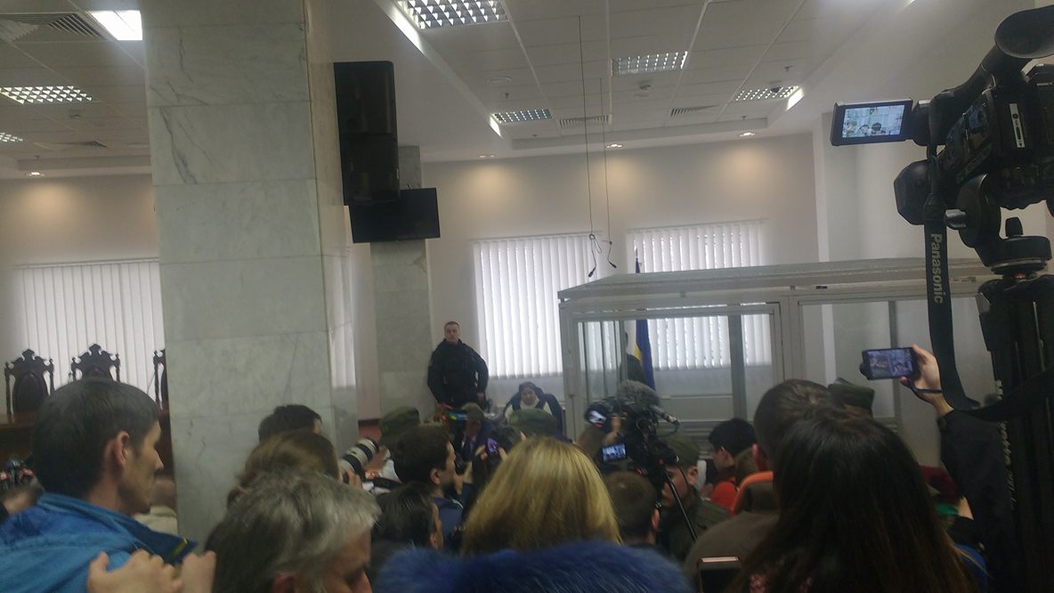 Апеляція арешту Савченко: у залі скандують «Надії волю!» (ФОТО)