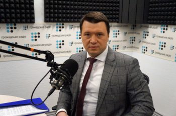 Новая позиция защиты Януковича: просил консультаций, а не войск
