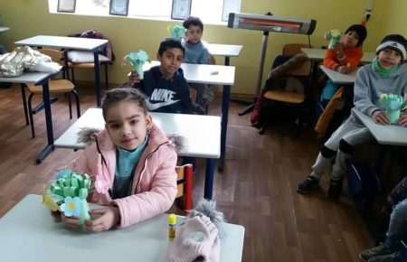 В Україні розвивають мережу педагогів і батьків, що працюють з освітою ромських дітей