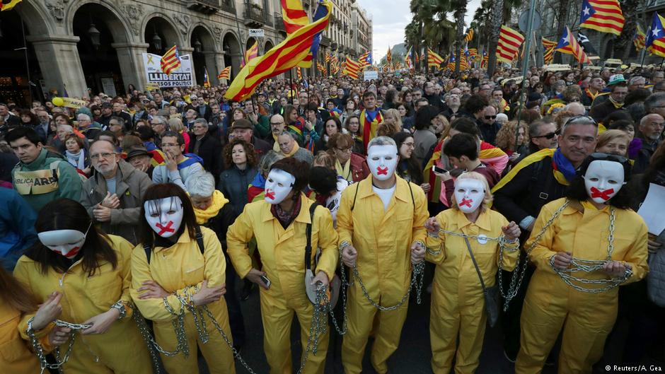 Основна вимога вимога - звільнення політв'язнів: коментар щодо демонстрацій в Барселоні