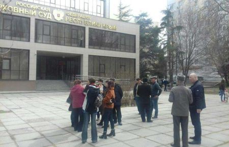 У Криму залишили під вартою чотирьох кримськотатарських активістів у «справі Веджіє Кашка»