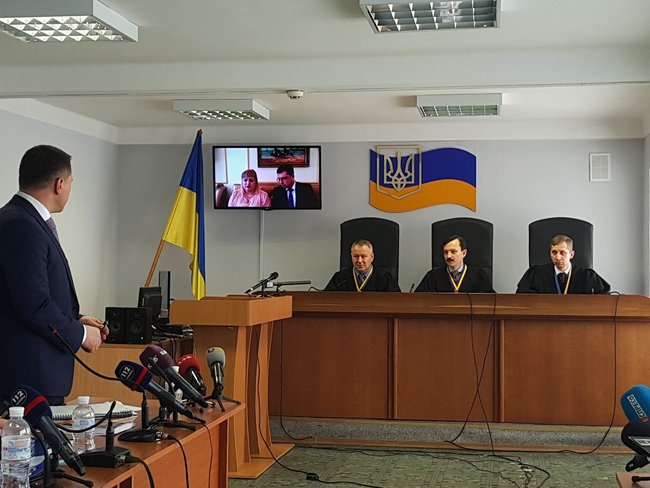 Справа Януковича: в суді вперше допитують свідка з анексованого Криму