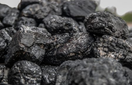За перші два місяці 2018 року українські підприємства скоротили видобуток вугілля на 27,6%