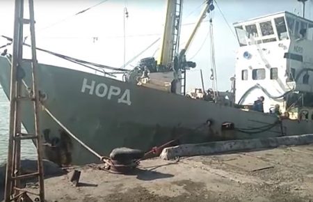 Двоє моряків судна «Норд» вилетіли до Білорусі з документами генконсульства РФ