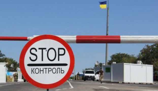 Жителі непідконтрольних територій розбирають українську пресу на КПВВ – представниця БФ «Право на захист»
