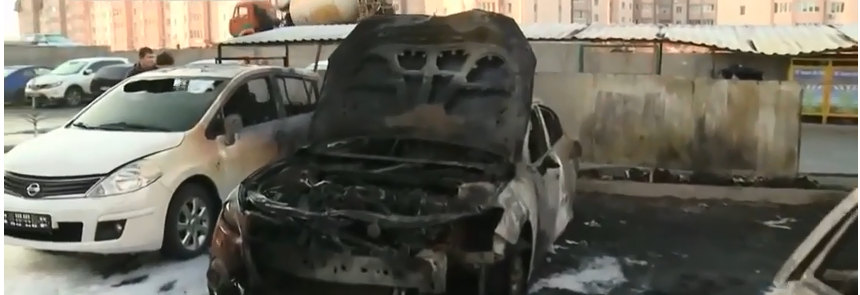 У Києві вночі згоріли п'ять автомобілів