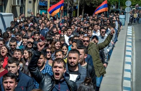 Нового прем'єра Вірменії оберуть 1 травня