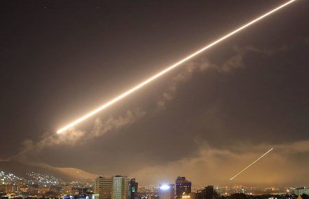 У Сирії дві військові бази обстріляли ракетами