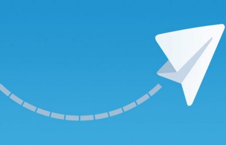 Паперові літачки на підтримку вільного інтернету: в Telegram поширюють повідомлення про акцію протесту