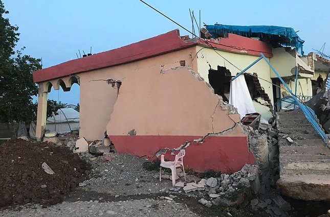 Землетрус у Туреччині: 13 постраждалих самостійно звернулися до лікарень