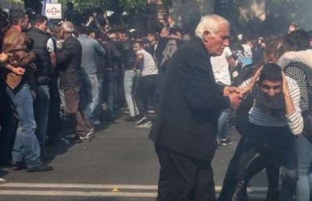 Під час протестів у Вірменії затримали 30 людей