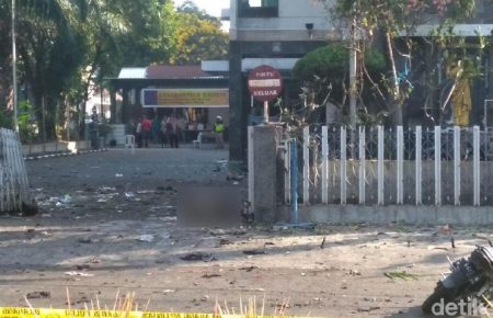 Теракти у церквах в Індонезії: кількість загиблих зросла до 11 людей (ФОТО, ВІДЕО)