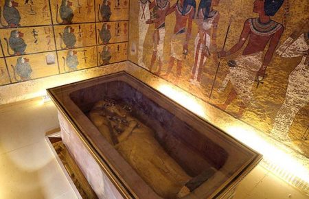 Археологи не знайшли таємних кімнат у гробниці Тутанхамона