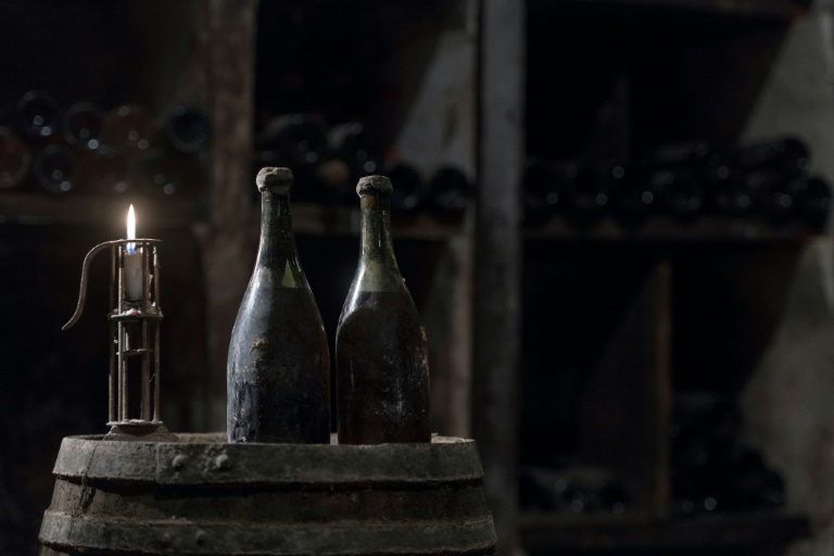 У Франції на аукціоні придбали вино XVIII століття за 103 тисячі євро (ФОТО)