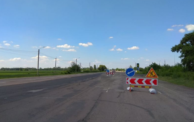 Китайська компанія почала ремонт траси «Київ-Харків» (ФОТО)