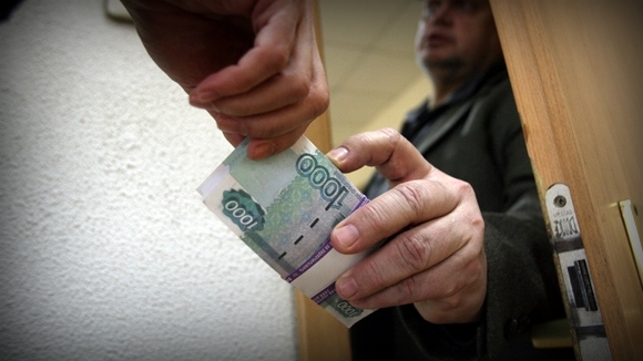 На українсько-російському кордоні затримали двох іноземців, які пропонували прикордонникам хабар рублями та доларами
