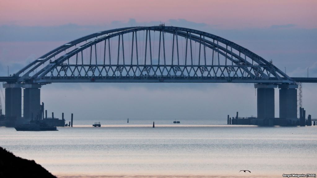 Там, где строится Керченский мост – самое неудачное место из всех возможных, - инженер-мостостроитель