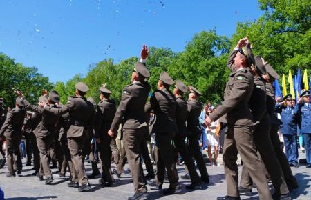 В Харкові випустилися курсанти національного університету повітряних сил (ФОТО)