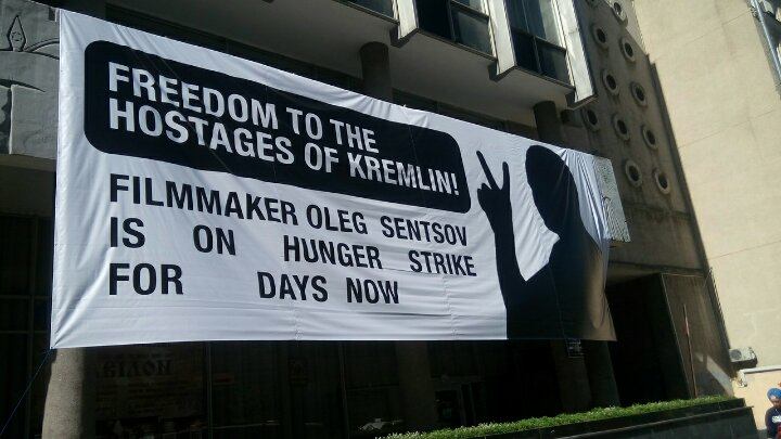 У КМДА заборонили розмістити плакат на підтримку Олега Сенцова на Будинку кіно