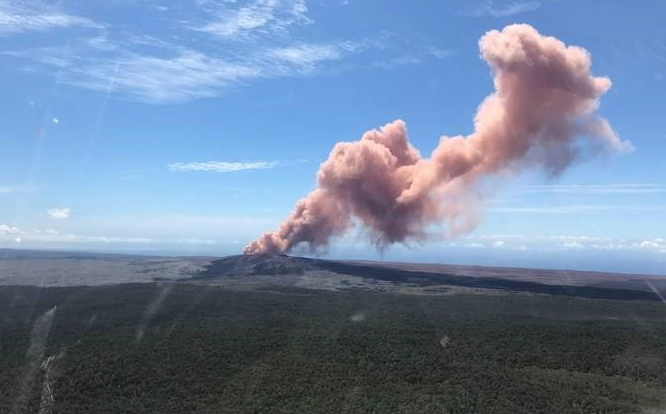 Виверження вулкана на Гаваях: до 10 000 людей закликали покинути свої домівки (ФОТО, ВІДЕО)