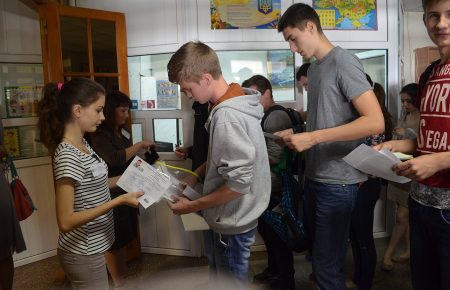 На ЗНО з української мови не з’явилися 9 тисяч зареєстрованих