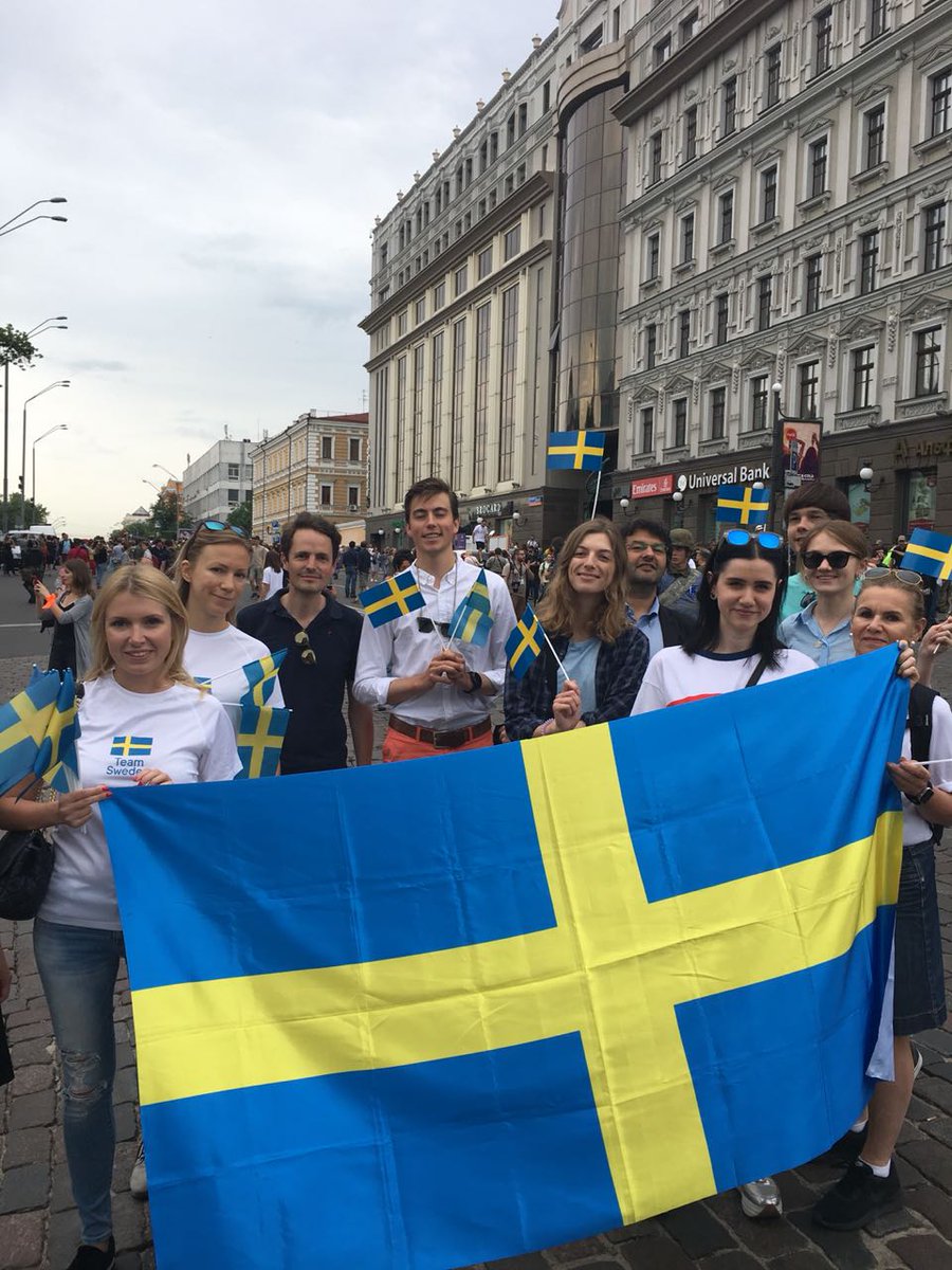 Політики та дипломати з України та світу вийшли на Марш рівності (ФОТО)