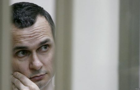 Адвокат ніколи не відмовляв Сенцова припинити голодування – режисер