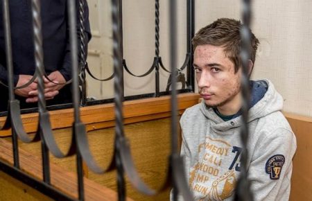 Ув’язнений у Росії Павло Гриб припинив голодування та вживає ліки — консул