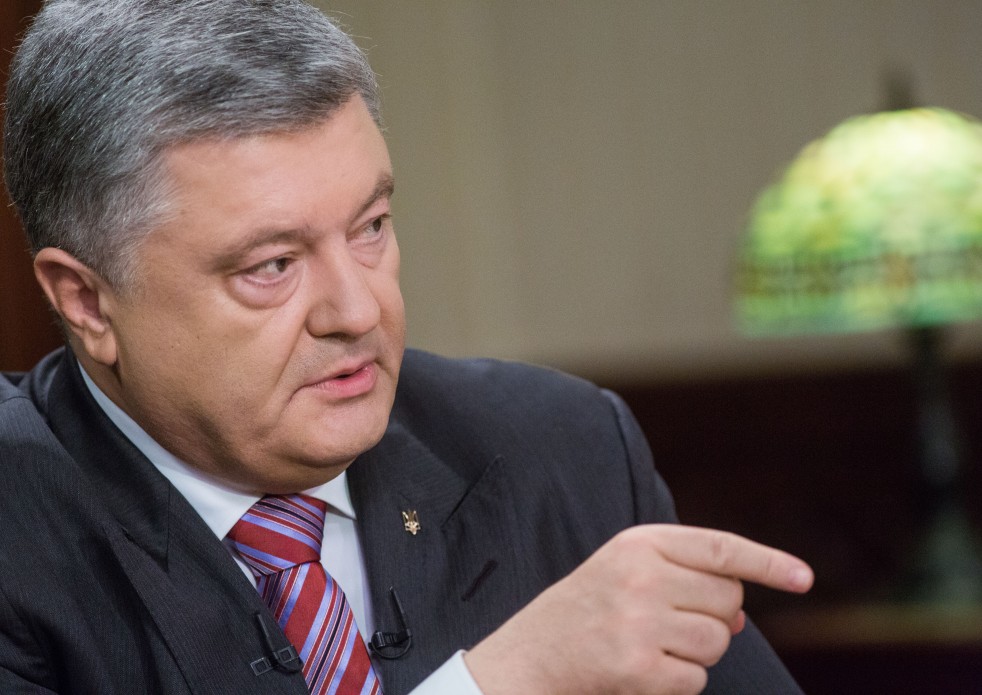 Порошенко закликав українців не брати участь у «виборах» в ОРДЛО