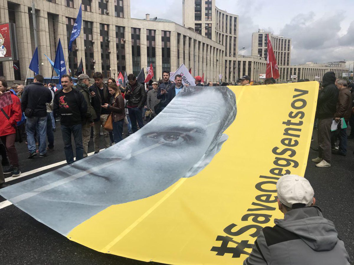 На мітингу в Росії багато плакатів присвячені Сенцову, - ЗМІ(ФОТО)