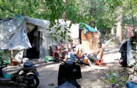 Поліція розслідує розгром ромського табору у Голосіївському парку як хуліганство