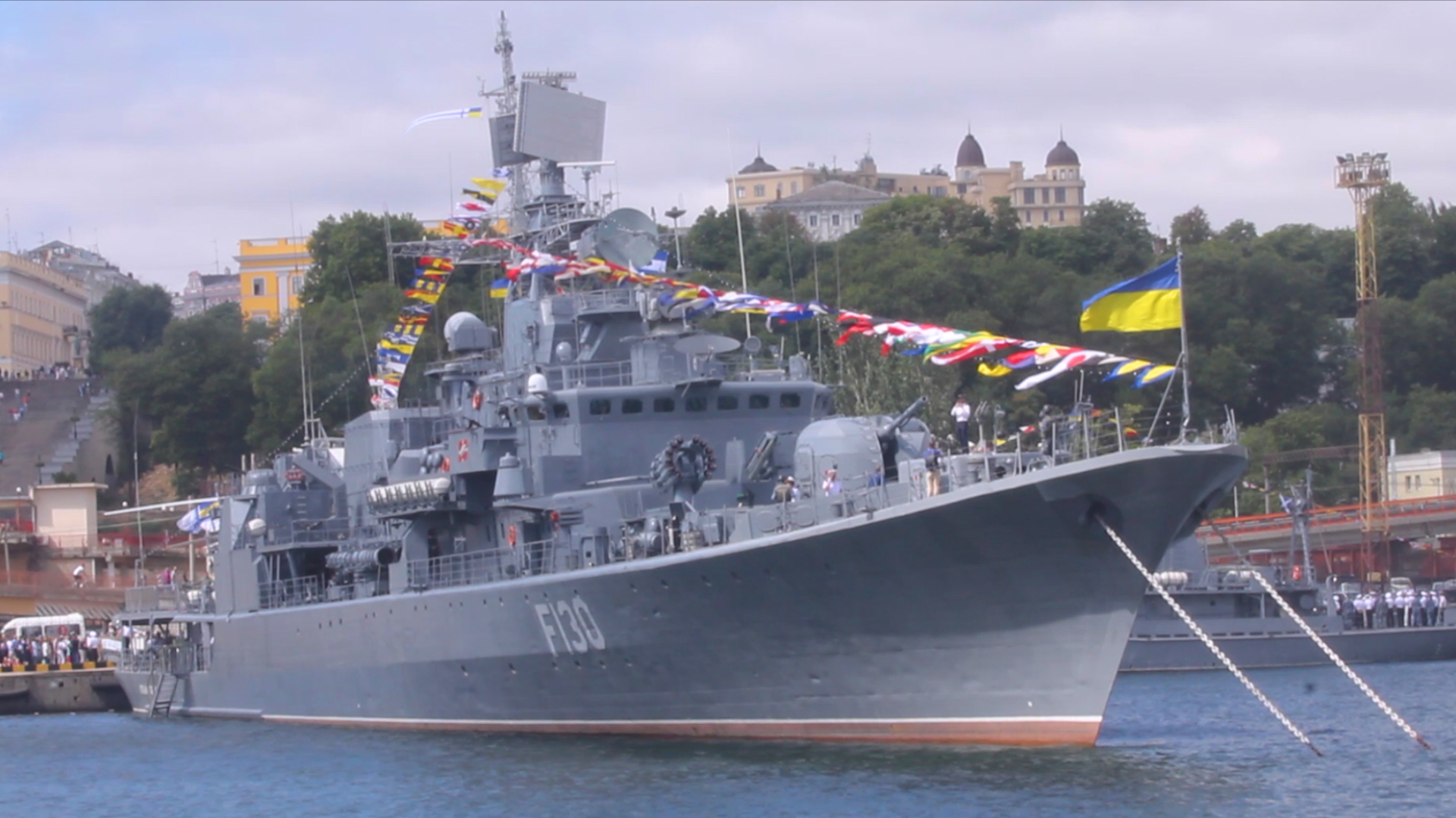Чотири катери та екскурсія на фрегат: Одеса святкує День ВМС України (ФОТО)