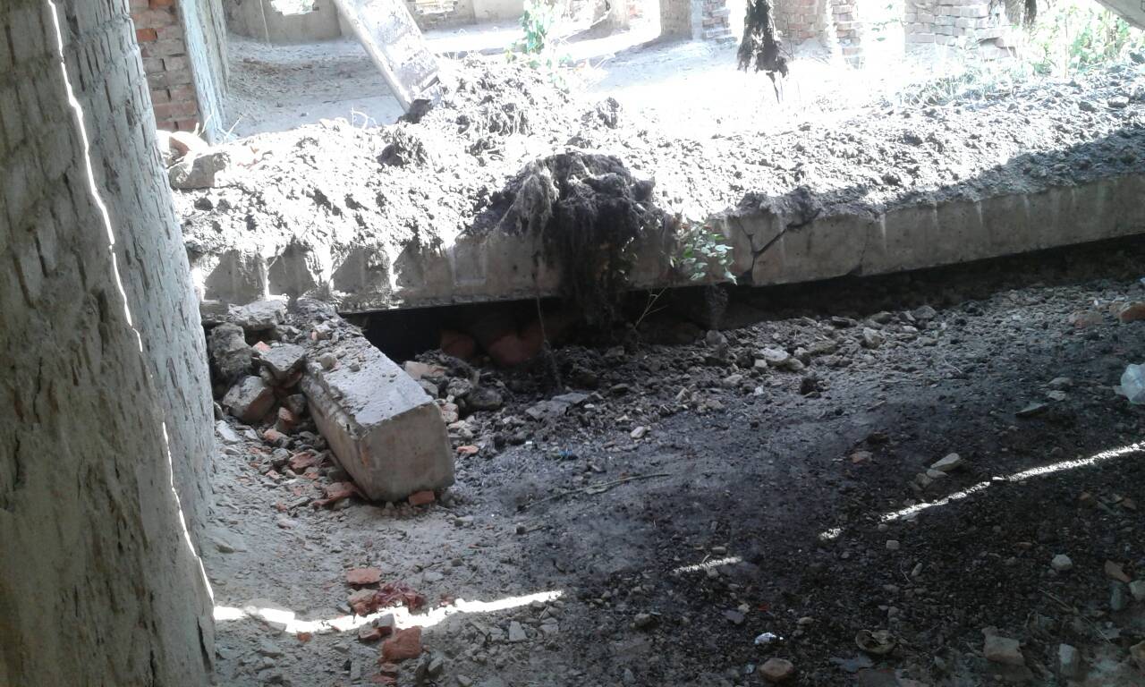 У Ніжині 3 дітей загинули через обвалення бетонної стіни, - ДСНС