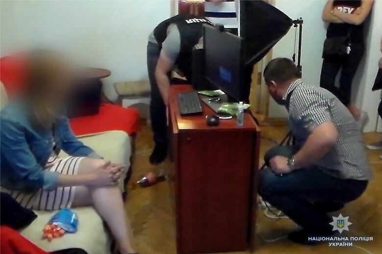 Київська поліція затримала організаторів віртуальної порно-студії (ФОТО, Відео)